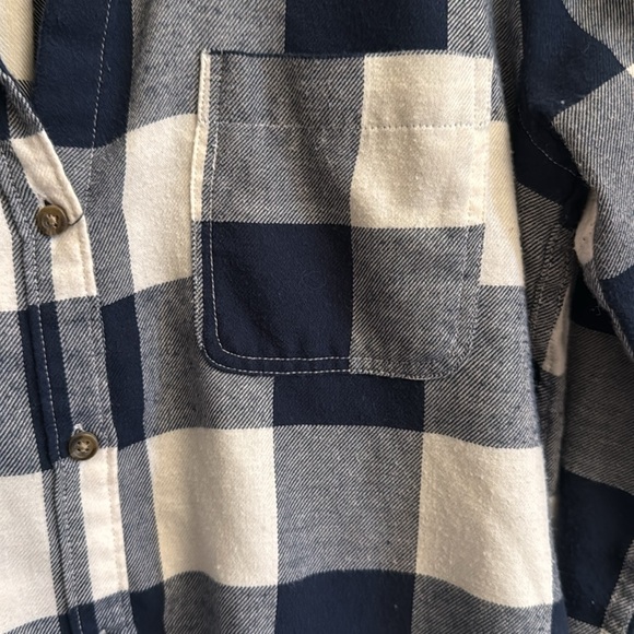 Hollister Navy and Cream Checkered Shirt - Picture 4 of 4